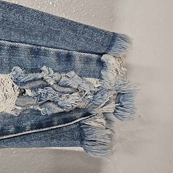 Denim crop shorts, Small. A7 - Picture 3 of 13